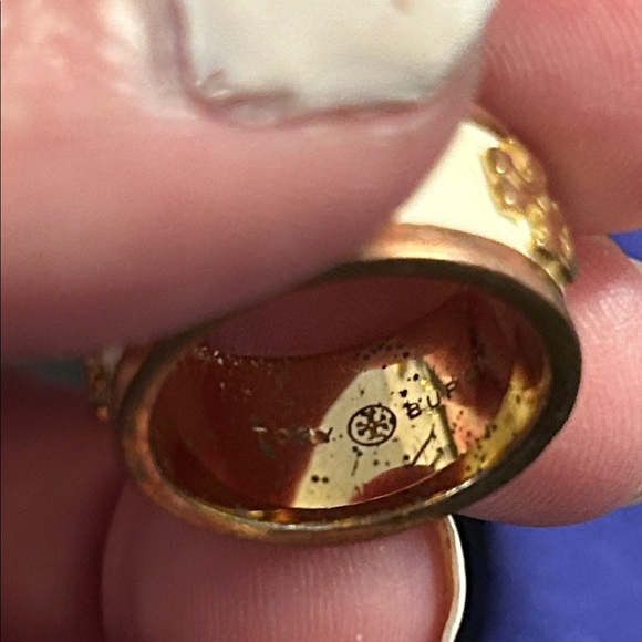 Tory Burch Gold and White Logo Enamel Ring, Size 6 - Picture 5 of 6